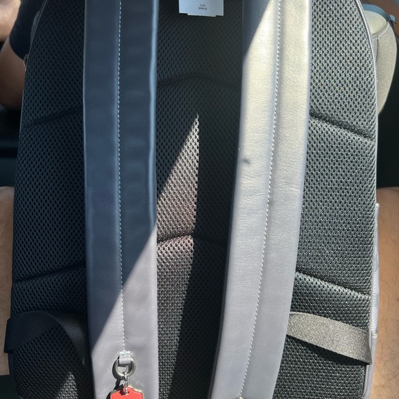 COACH BACKPACK - Picture 4 of 11